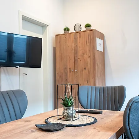 Serviceroom24 - 1 In Hoch Wlan - Smart-tv - 24-7 Check-in Und Kueche Apartment Recklinghausen