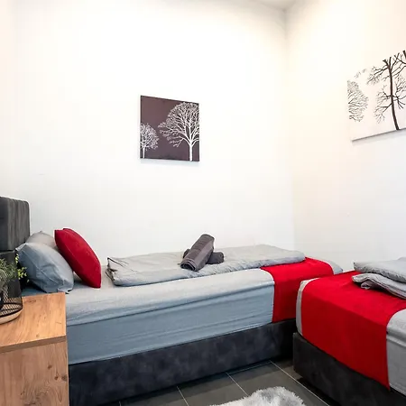 Apartment Serviceroom24 - 1 In Hoch Wlan - Smart-tv - 24-7 Check-in Und Kueche