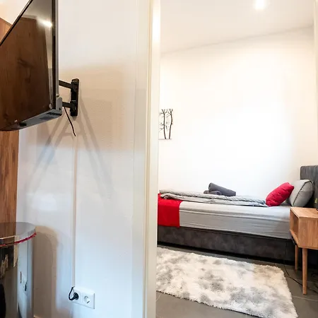 Serviceroom24 - 1 In Hoch Wlan - Smart-tv - 24-7 Check-in Und Kueche Recklinghausen