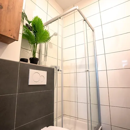 Apartment Serviceroom24 - 1 In Hoch Wlan - Smart-tv - 24-7 Check-in Und Kueche *