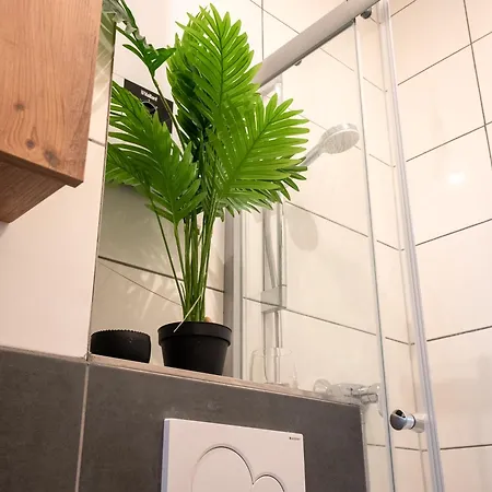 Serviceroom24 - 1 In Hoch Wlan - Smart-tv - 24-7 Check-in Und Kueche *