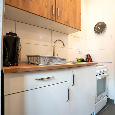 Serviceroom24 - 1 In Hoch Wlan - Smart-tv - 24-7 Check-in Und Kueche *