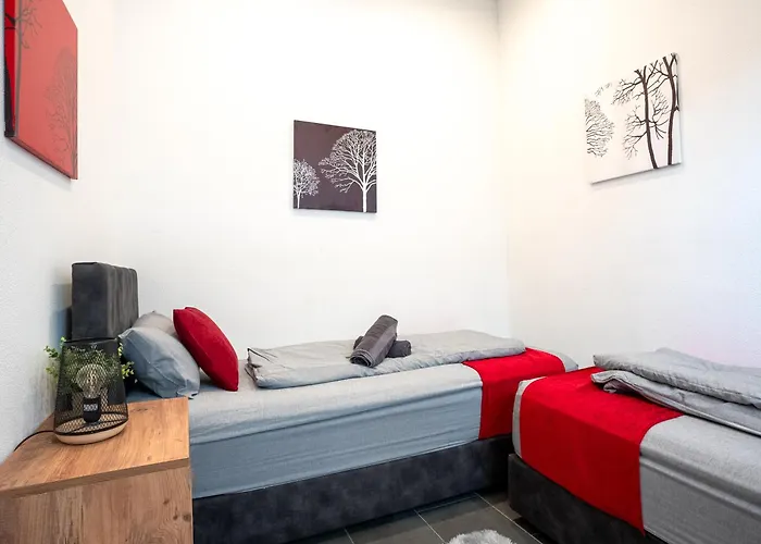 Lejlighed Serviceroom24 - 1 In Hoch Wlan - Smart-tv - 24-7 Check-in Und Kueche