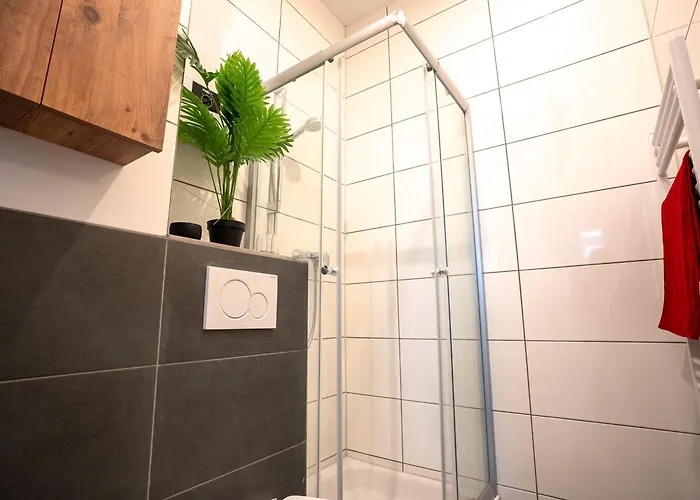 Lejlighed Serviceroom24 - 1 In Hoch Wlan - Smart-tv - 24-7 Check-in Und Kueche *