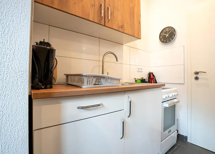 Serviceroom24 - 1 In Hoch Wlan - Smart-tv - 24-7 Check-in Und Kueche *